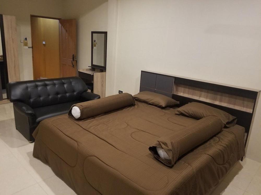 Bed and Breakfast The Main Event Pattaya Exterior foto