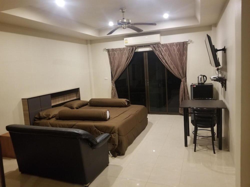 Bed and Breakfast The Main Event Pattaya Exterior foto